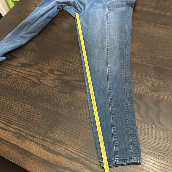 Democracy sz L - Picture 7 of 13